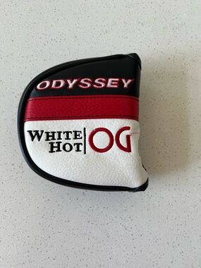 Odyssey White Hot OG Putter Cover in Black, Red & White